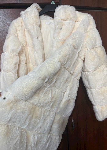 Kadın Beyaz Uzun Kürk Detaylı Ceket - Görsel 4