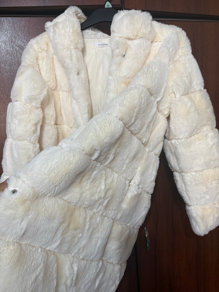 Kadın Beyaz Uzun Kürk Detaylı Ceket - Görsel 4