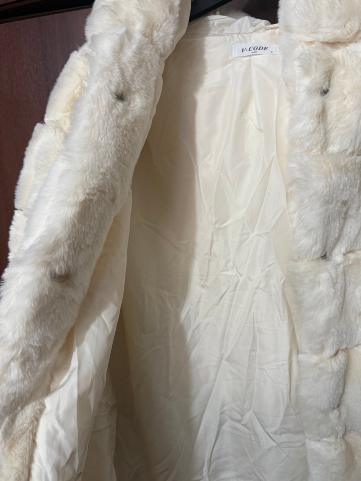 Kadın Beyaz Uzun Kürk Detaylı Ceket - Görsel 5