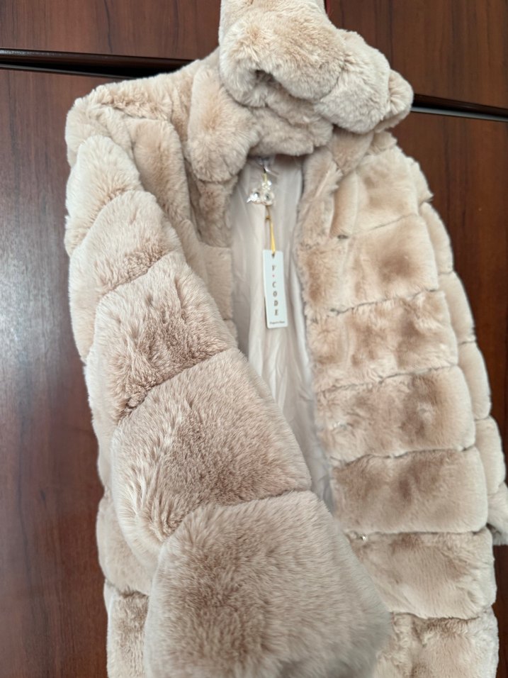 Bej Kapüşonlu Kadın Midi Suni Kürk - Görsel 3