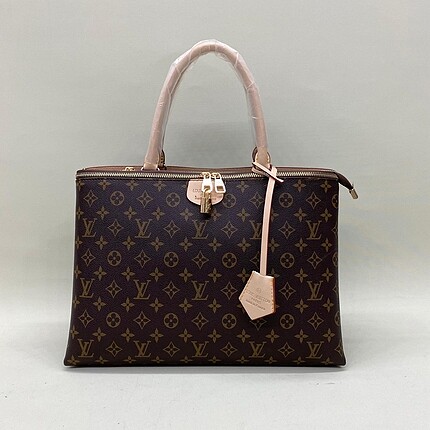 Louis Vuitton Kol Çantası