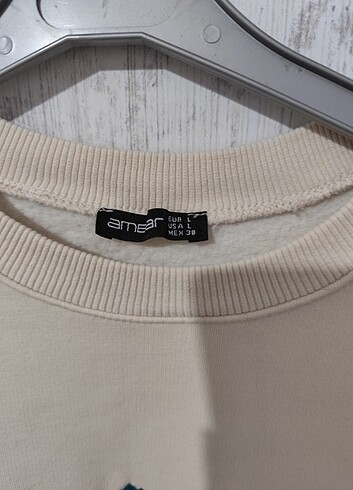 l Beden AMBAR BEJ ÖNÜ NAKIŞLI SWEATSHIRT