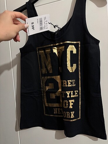 Bershka Atlet