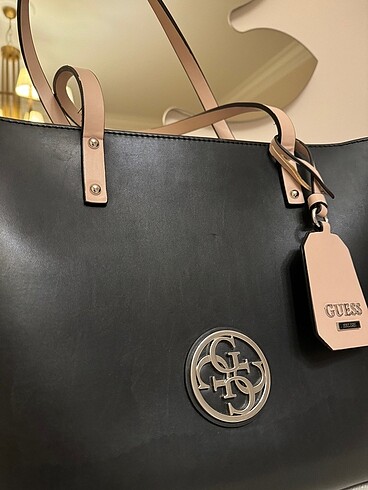 Guess Guess kol çantası