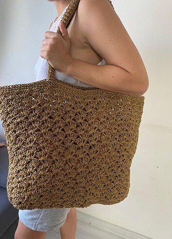 Pull and Bear Hasır çanta