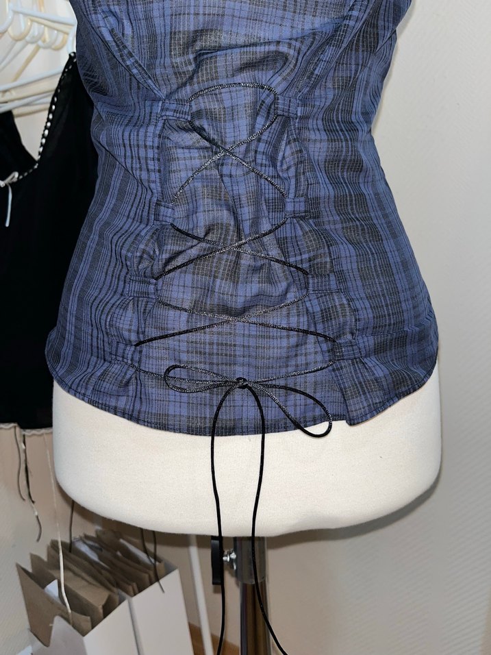 lacivert korseli bluz - Görsel 4