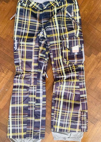 Burton kadın snowboard ceketi ve pantolonu - Görsel 2