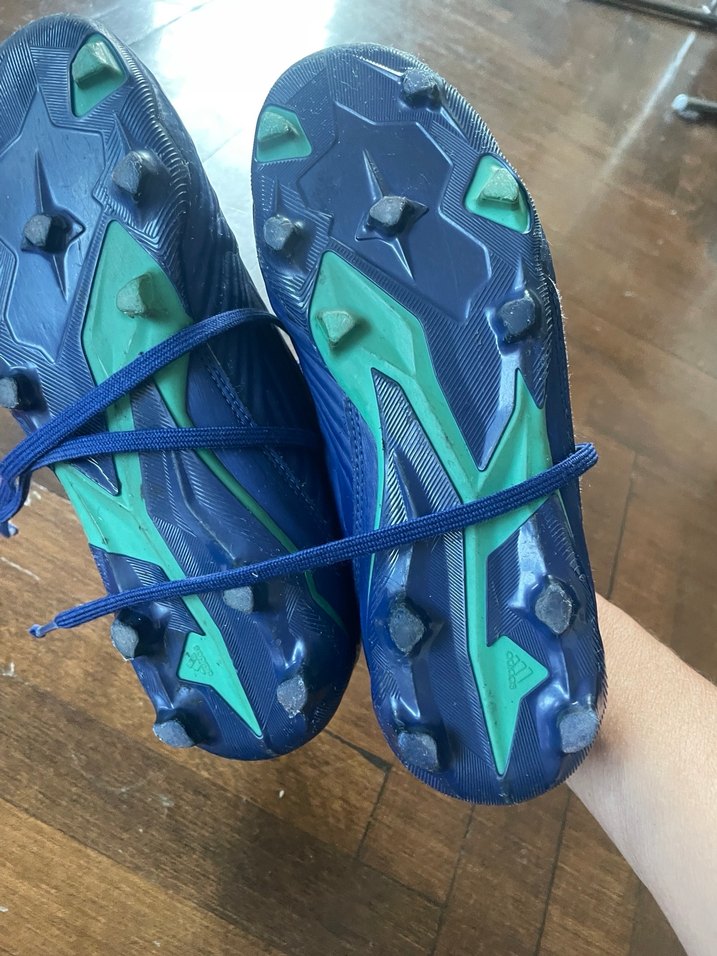 Adidas Predator plastik çivili çocuk krampon 35 beden - Görsel 3