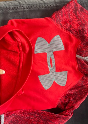 Under Armour Kırmızı Kapüşonlu Erkek Çocuk Sweatshirt 6-7 yas - Görsel 4