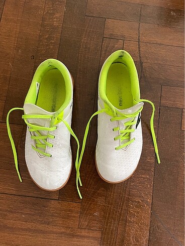 New Balance cocuk hali saha futbol ayakkabi