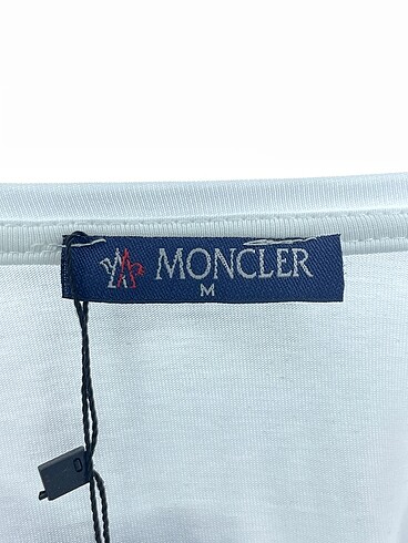 m Beden beyaz Renk Moncler T-shirt %70 İndirimli.