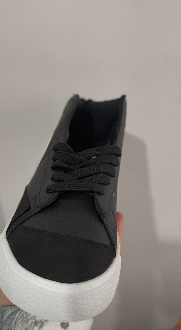 Siyah Beyaz Spor Ayakkabı - Görsel 3