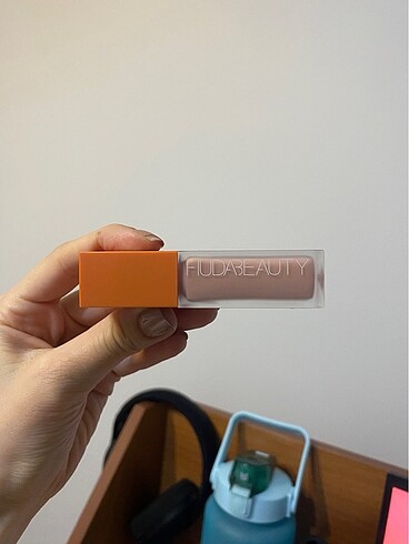 Huda beauty cherry blossom