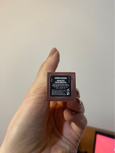 Huda beauty cherry blossom - Görsel 3