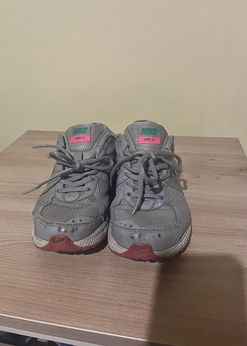 Gri Nike Spor Ayakkabı Kadınlar için - Görsel 3