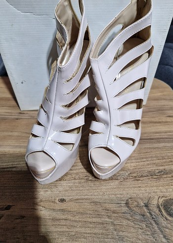 Beyaz Platform Topuklu Kadın Ayakkabı - Görsel 2