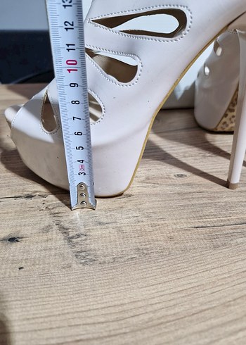 Beyaz Platform Topuklu Kadın Ayakkabı - Görsel 8