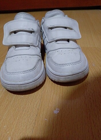 27 Beden beyaz Renk Adidas hoops spor ayakkabı