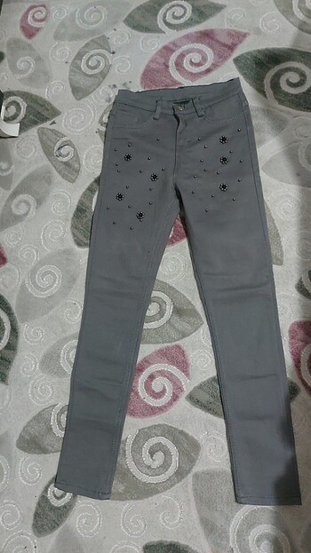 27 Beden gri Renk PantolonJean