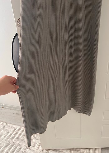 Gri Uzun Kollu Pilili Keten Elbise - Görsel 3