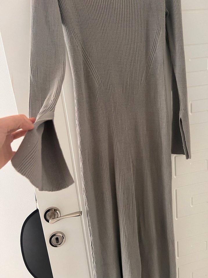 Gri Uzun Kollu Pilili Keten Elbise - Görsel 2