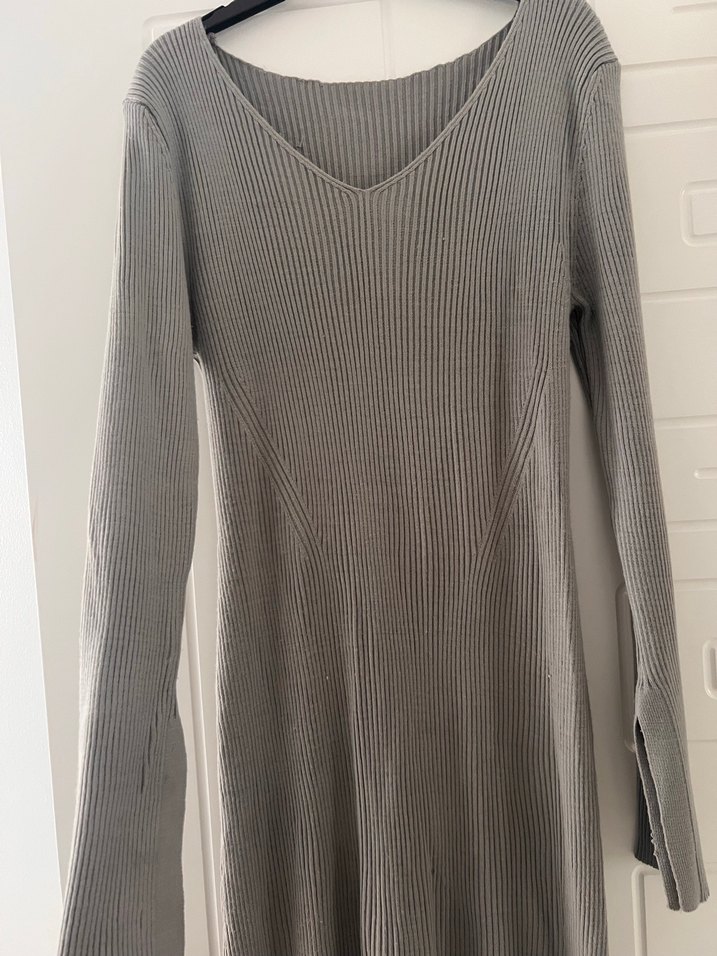 Gri Uzun Kollu Pilili Keten Elbise - Görsel 4