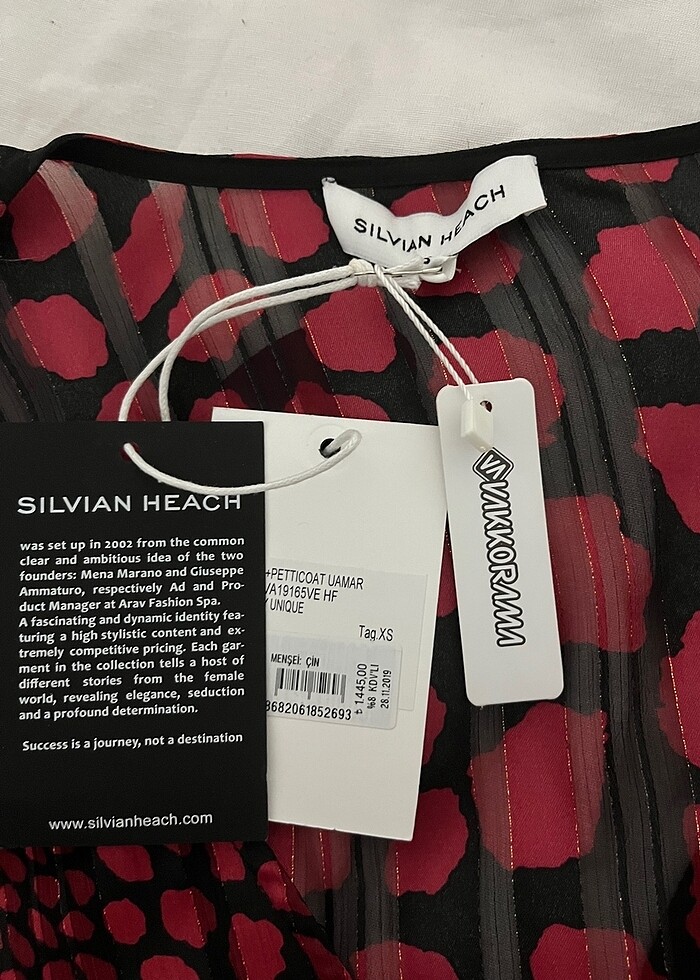 etiketli desenli elbise - Görsel 2