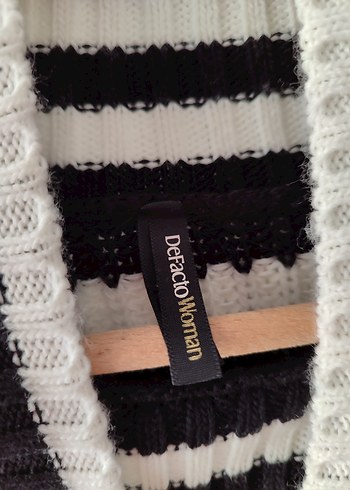 Siyah Gri Çizgili Boğazlı Kadın Kazak - Görsel 3