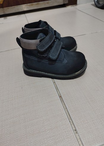 Siyah Kemerli Erkek Çocuk Botları - Görsel 2