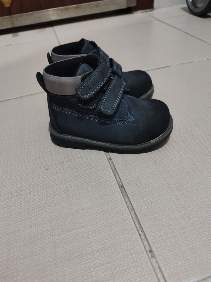 Siyah Kemerli Erkek Çocuk Botları - Görsel 2