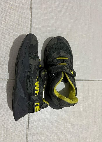 Erkek Çocuk Kamuflaj Desenli Spor Ayakkabı
