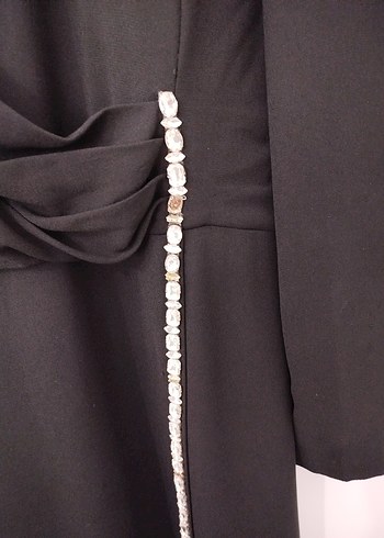 Uzun Kollu Siyah Nakışlı Uzun Abiye Elbise - Görsel 6