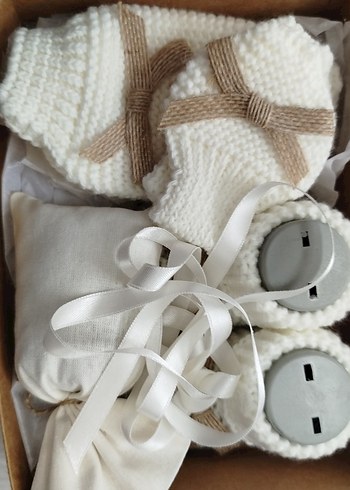 Beyaz Mini Örgü Bebek Seti - Görsel 4