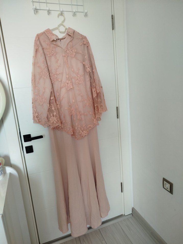 Bej Uzun Kollu Drapeli Kadın Abiye Elbise - Görsel 2