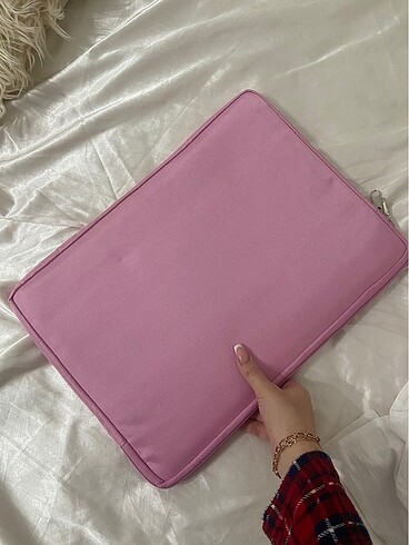 Pembe laptop çantasi