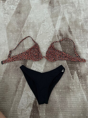Leopar bikini takımı
