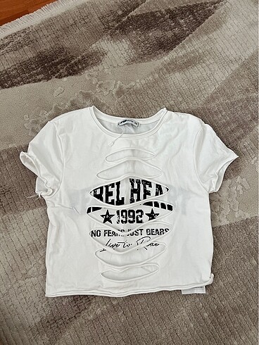 Teenage tshirt yırtıklı