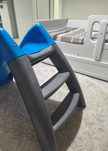 Mavi ve Gri Çocuk Kaydırağı - Görsel 2