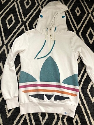 Adidas kapüşonlu