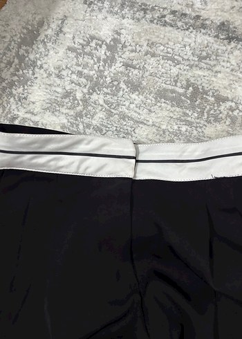 Trendyol & Milla Kemer Detaylı Siyah Kadın Kumaş Pantolon