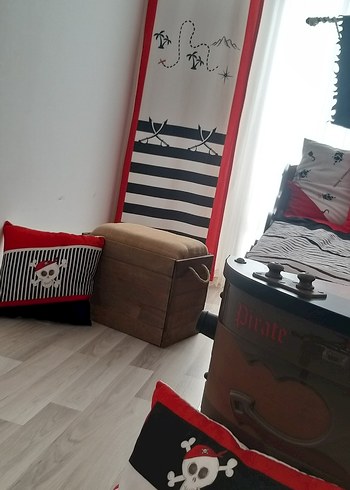 Beden çilek Mobilya Pirate serisi Korsan Temalı Kırmızı Çocuk Yatağı
