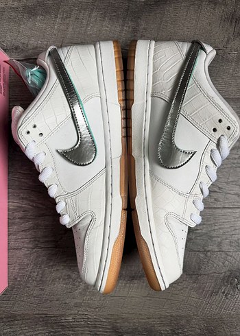 Nike Nike SB Dunk Low White Diamond 36 45 numara aralığında