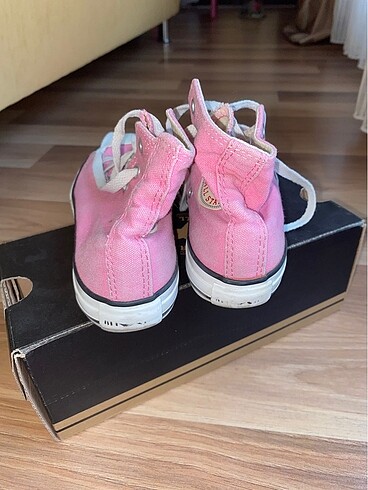 31 Beden Converse pembe ayakkabı