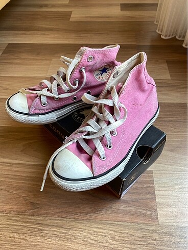 Converse pembe ayakkabı