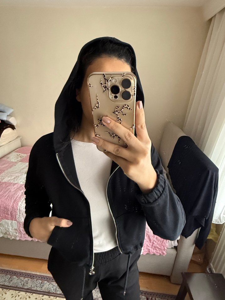 Siyah Kapüşonlu Fermuarlı Kadın Ceket - Görsel 3