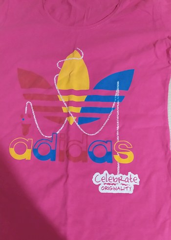 Adidas Renkli Baskılı Pamuklu Pembe Tişört