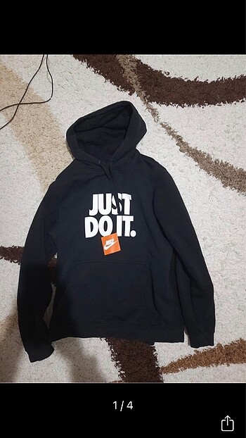 nike sweatshirt