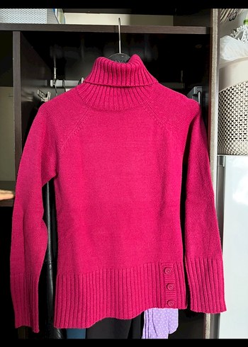 Koyu Pembe Boğazlı Triko Kadın Kazak