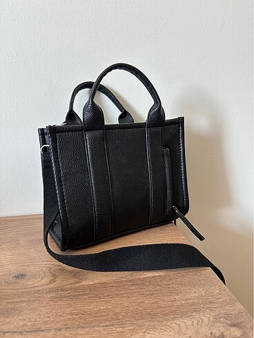 Stradivarius çanta