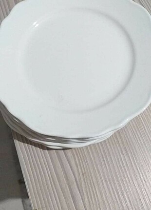 Yemek tabakları